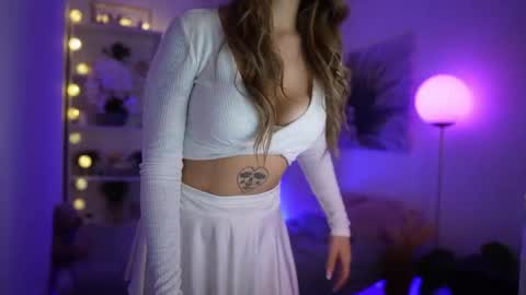 Snapshot of cindy_grey_ chatting on October 4, 8:50 pm Cintybaby online show from October 4, 8:50 pm