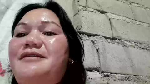 Snapshot of cindy_hot23 chatting on January 3, 1:35 pm cindy_hot23 online show from January 3, 1:35 pm