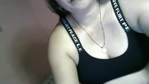 Snapshot of cindy_hot23 chatting on February 12, 8:06 am cindy_hot23 online show from February 12, 8:06 am