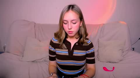 cindylovesmith online show from March 14, 4:05 am