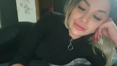 GreenKarina online show from January 17, 8:33 pm