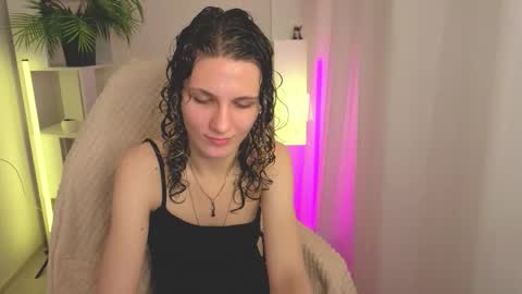 Jennie online show from October 3, 2:36 pm