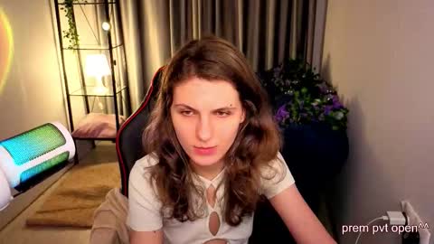 Jennie online show from December 14, 8:04 pm