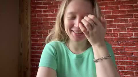 citrusblissss online show from October 8, 2:19 am