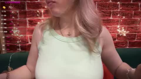 citrusblissss online show from December 22, 2:18 am