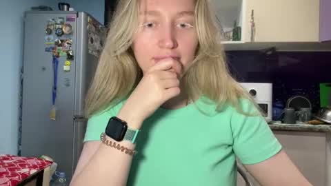 citrusblissss online show from September 19, 12:53 pm