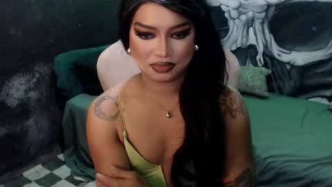 QUEEN CESS online show from October 17, 6:45 pm