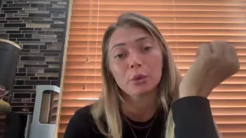 Claire online show from July 16, 4:43 pm
