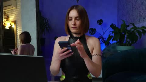 Clara online show from April 5, 5:43 pm