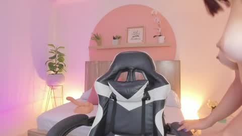 C L A R A online show from May 15, 3:04 am