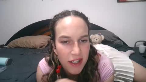 claralafontaine online show from December 20, 10:28 pm
