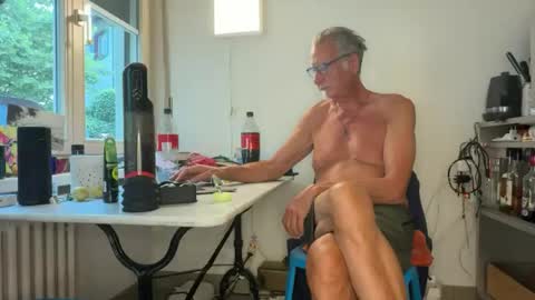 claramigger online show from August 9, 1:49 pm