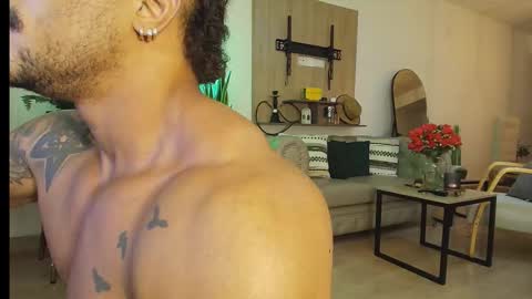 clark_strong online show from September 12, 11:07 pm