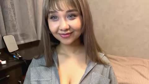 Lara online show from November 14, 6:43 pm