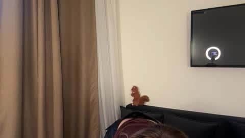 Lili online show from March 28, 1:23 pm