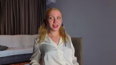 Alexandra online show from October 24, 1:45 pm