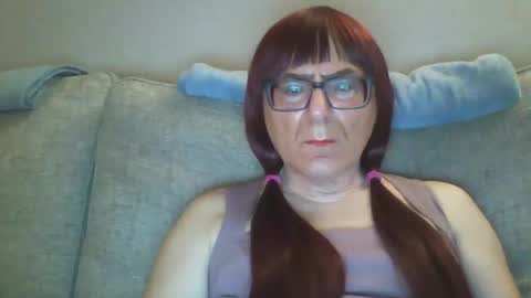 katecduk online show from December 1, 9:28 pm