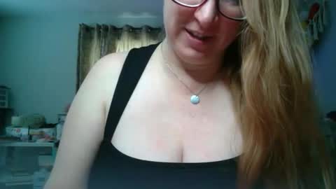 Kate online show from March 8, 8:57 pm