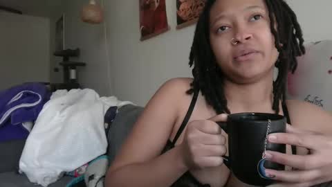 High Queen Clio online show from February 11, 5:07 pm