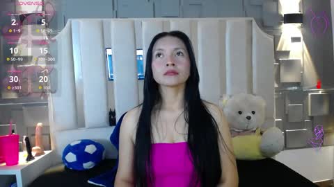 Cloe online show from April 17, 8:55 pm