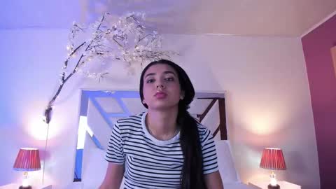 CLOE  online show from November 2, 4:01 am