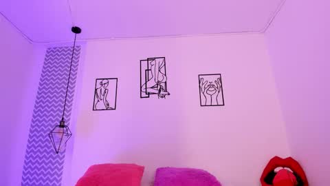 cloe online show from December 16, 7:53 pm