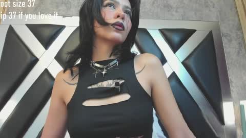 lady cloe person online show from April 4, 11:56 pm