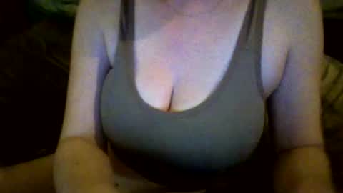 cloudylemonade22 online show from November 27, 9:28 am