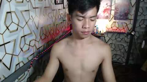 Snapshot of clyde_twinkx chatting on September 30, 6:29 pm clyde_twinkx online show from September 30, 6:29 pm