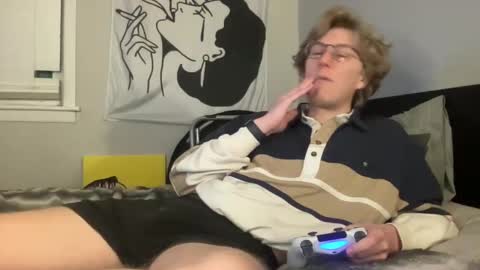 Clyde Austin online show from December 4, 3:20 am