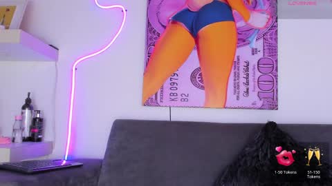 cmila0713 online show from May 10, 1:56 am