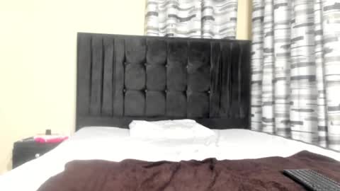 coco_leila online show from February 25, 10:31 pm