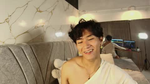 COCO online show from April 16, 11:32 am