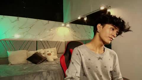 COCO online show from April 10, 11:37 am