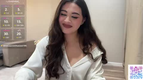 Yumi online show from April 23, 11:39 pm