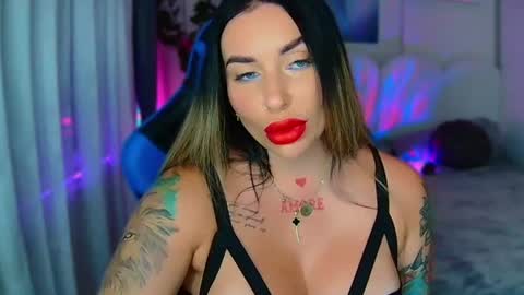 Ur goddess Nikki online show from July 20, 11:45 am