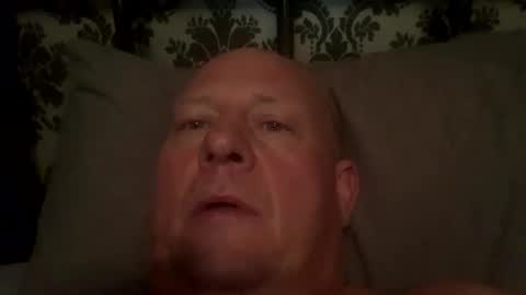 col4nows online show from October 16, 5:01 pm