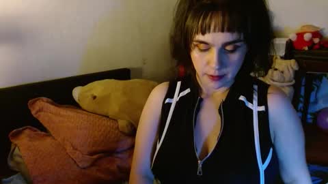 Collette online show from February 15, 6:26 am