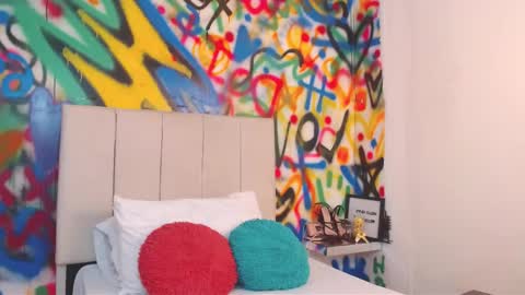 valentina online show from March 27, 1:34 pm