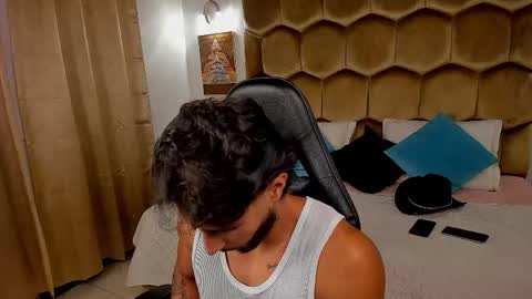 EMMETT COLLINS online show from April 19, 8:04 am