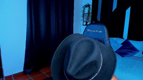 EMMETT COLLINS online show from June 11, 5:27 am