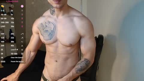 colombianmuscle8 online show from September 25, 3:24 am