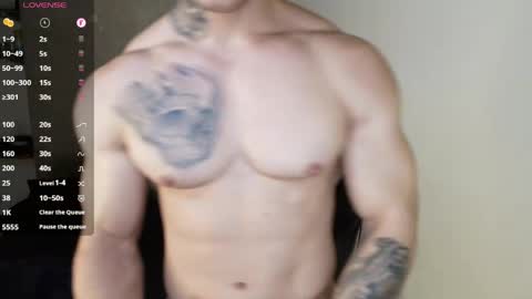 colombianmuscle8 online show from May 29, 2:42 am