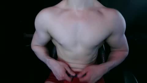 colossaltitann online show from April 14, 2:37 am