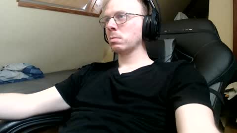 commanderchip online show from March 1, 3:05 pm