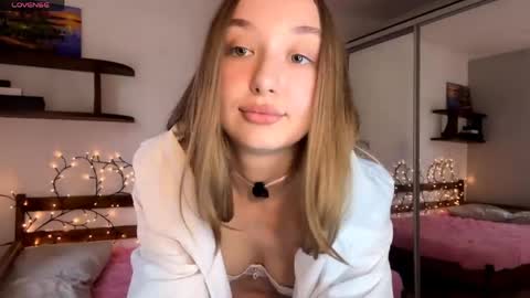 Leslie online show from May 16, 10:36 am
