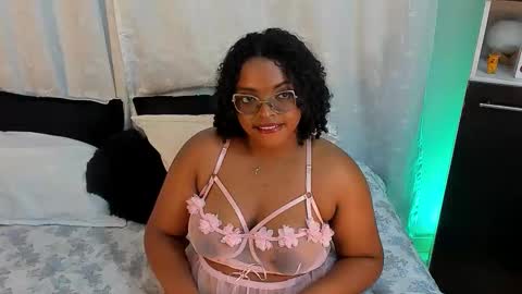 conielaurenth online show from January 19, 8:13 am