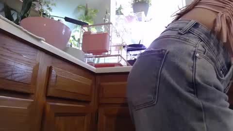 ANR Mommy online show from September 20, 4:43 pm