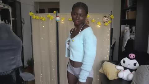 Snapshot of conymegan chatting on September 25, 1:51 pm Carola  independent model online show from September 25, 1:51 pm