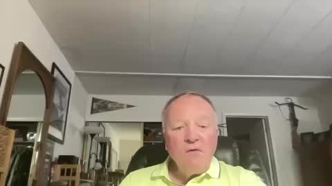 Snapshot of cookoosnest chatting on October 11, 1:54 am cookoosnest online show from October 11, 1:54 am